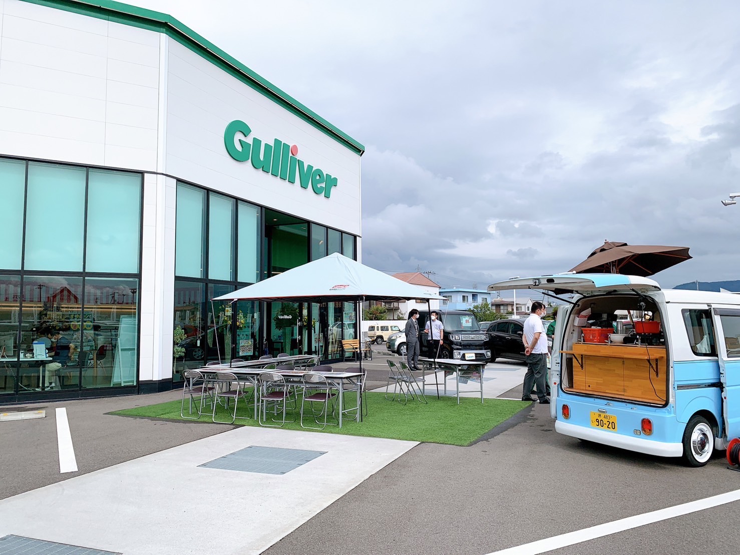 Gulliver高松東山崎の整備工場オープンイベントにクレープキッチンカーで出店