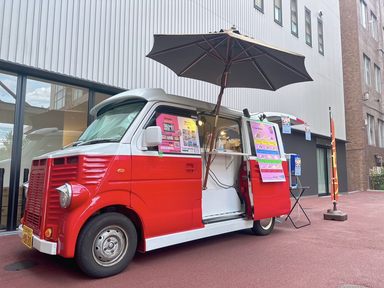 光華小学校地域開放デーイベントにクレープのキッチンカーで出店中